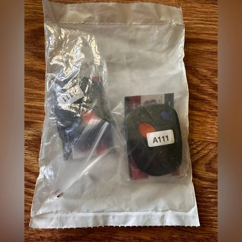 🆕 2Pcs Key Fob Remote Replacement - Picture 2 of 3